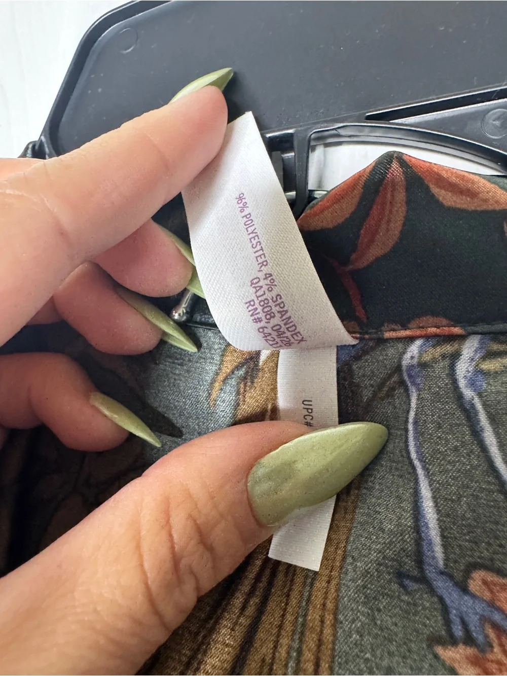 Lilac and London Satin Short Pajama Set in Dark Green Crane Print Size L